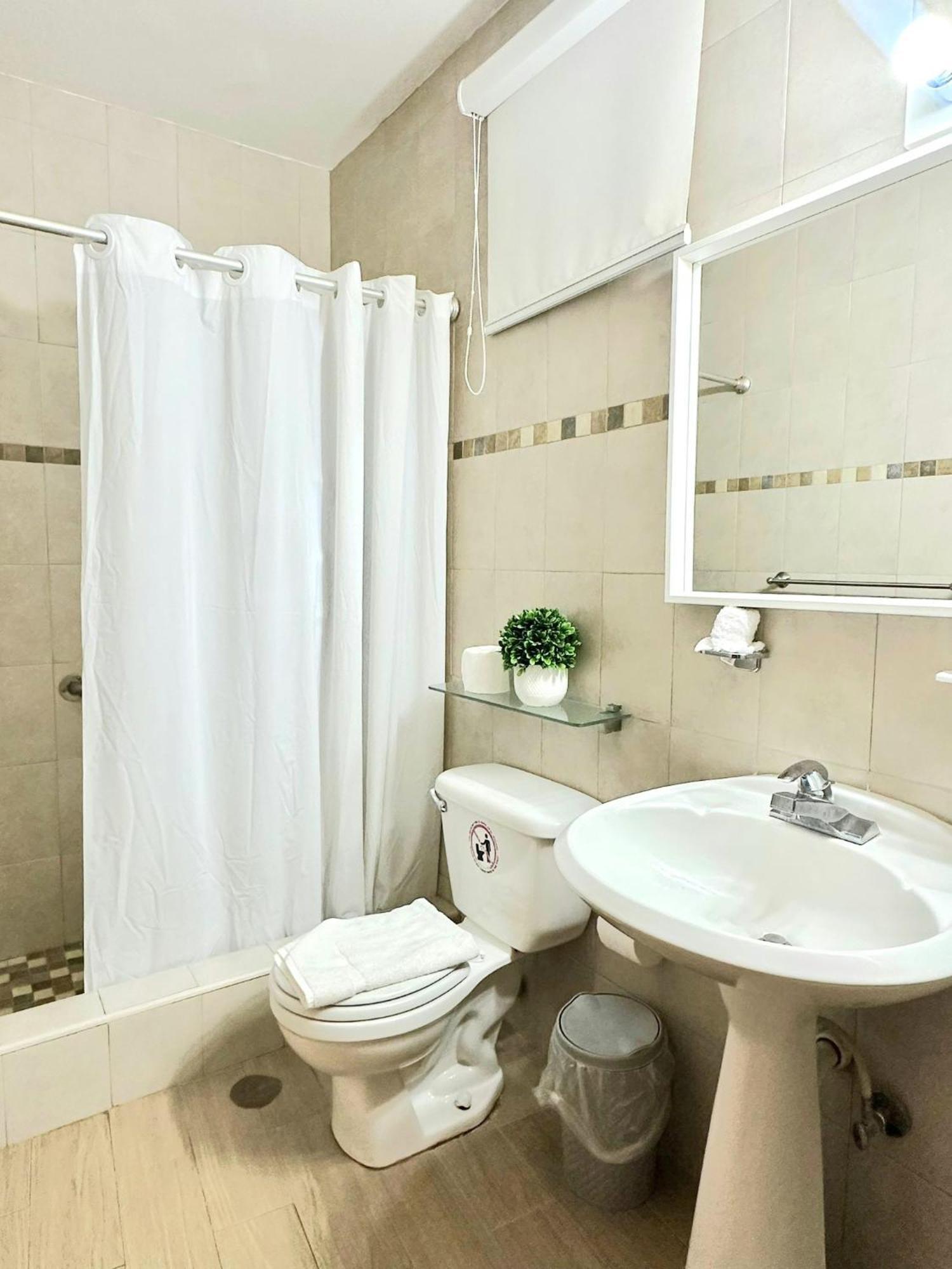 Nautilus By La Jamaca Hotels-Downtown La Parguera Лахас Екстериор снимка