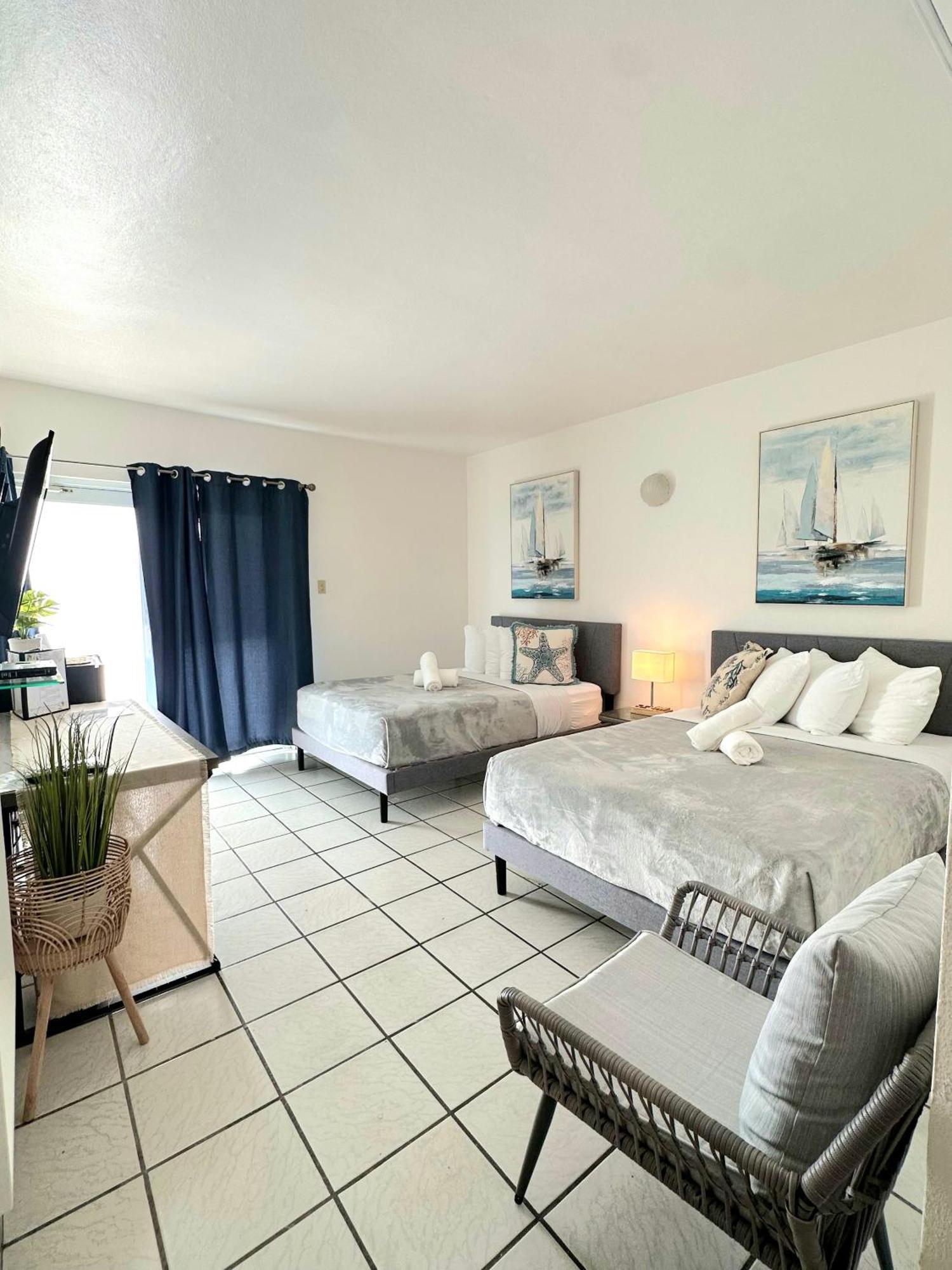Nautilus By La Jamaca Hotels-Downtown La Parguera Лахас Екстериор снимка