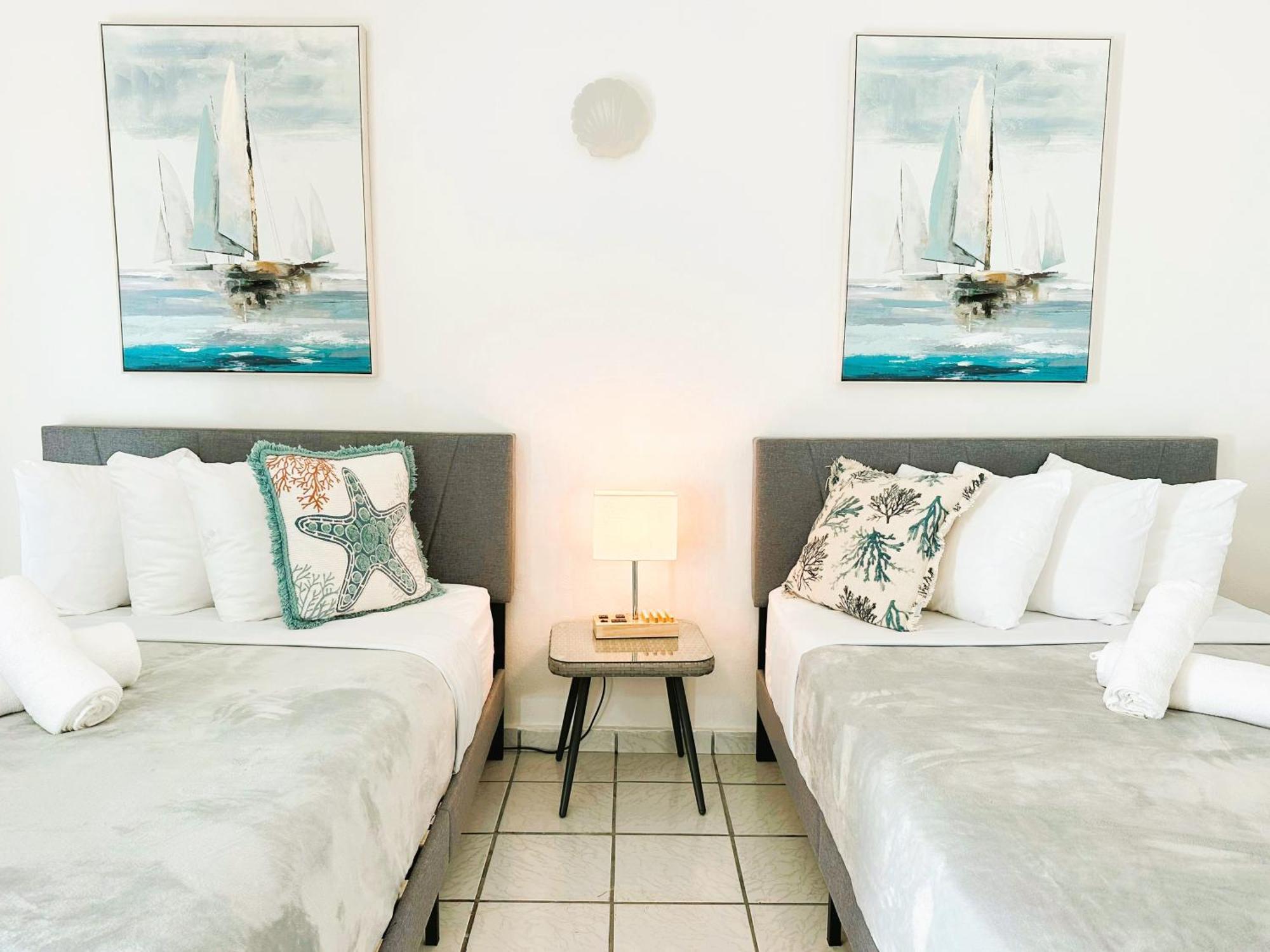 Nautilus By La Jamaca Hotels-Downtown La Parguera Лахас Екстериор снимка