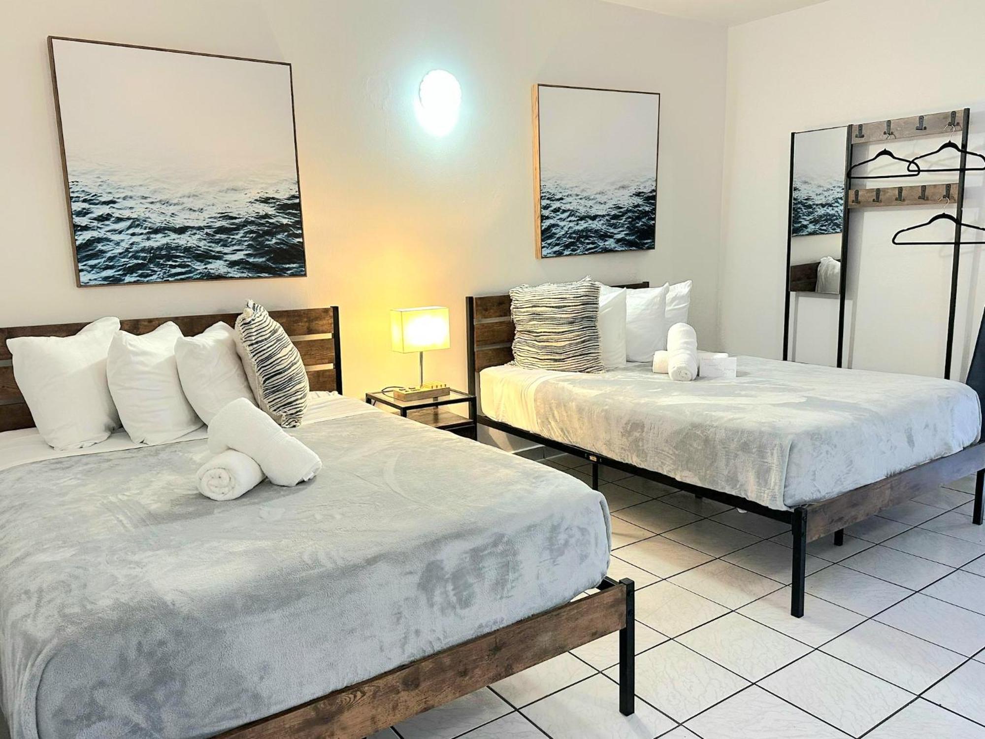 Nautilus By La Jamaca Hotels-Downtown La Parguera Лахас Екстериор снимка